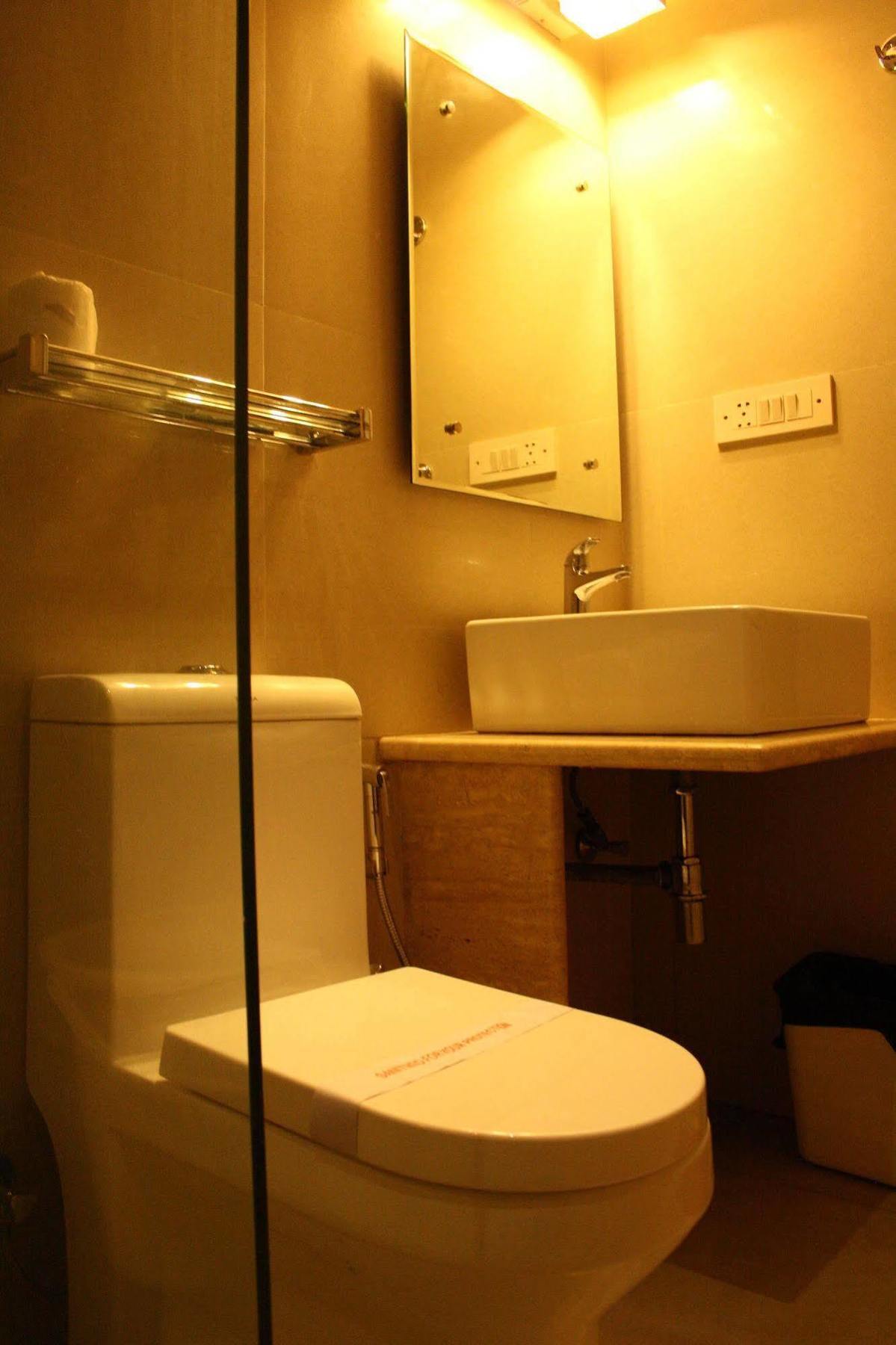Hotel Pooja Palace Nowe Delhi Zewnętrze zdjęcie