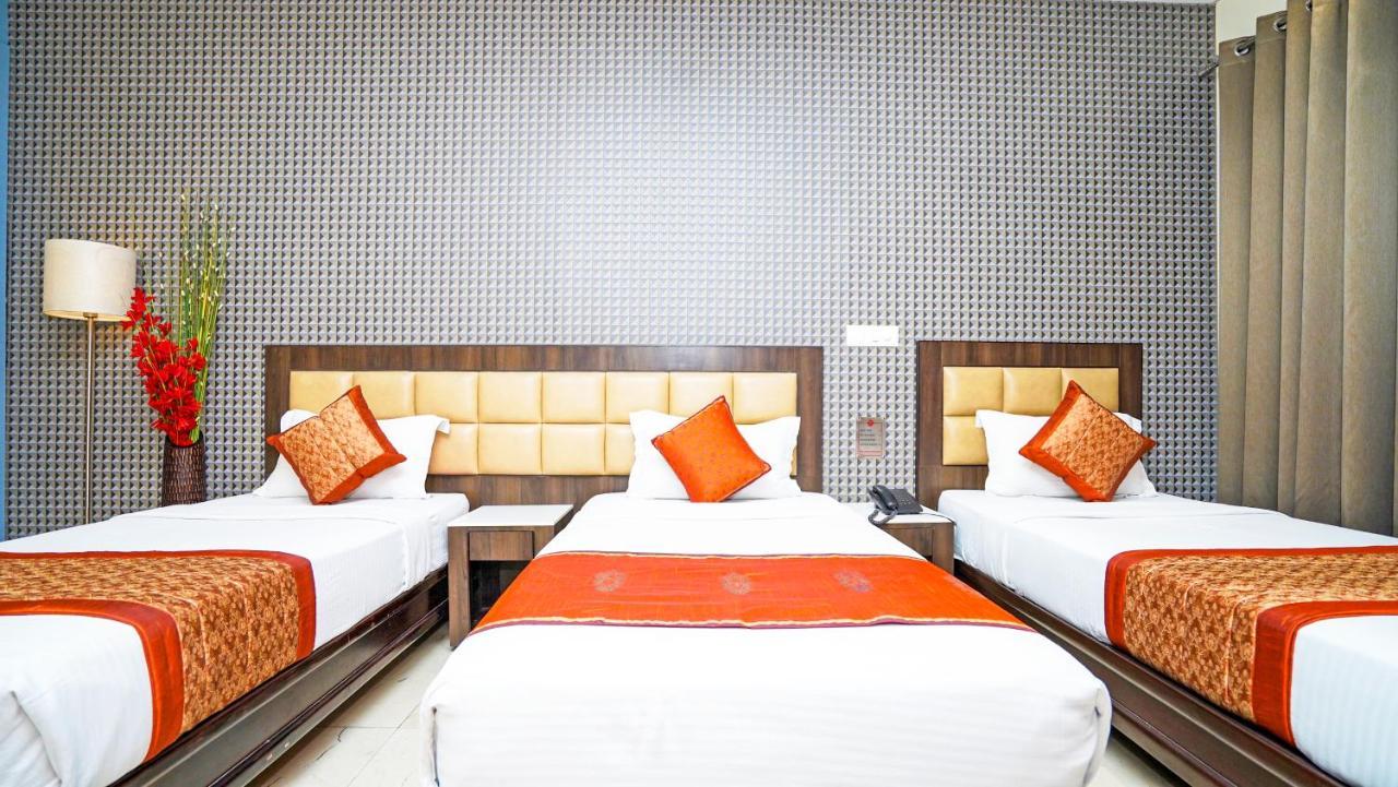 Hotel Pooja Palace Nowe Delhi Zewnętrze zdjęcie